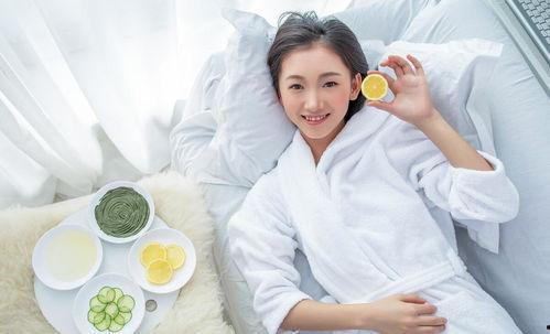 女生说的吃瓜是啥意思,揭秘“吃瓜”背后的网络流行语奥秘