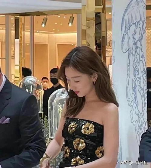 娱乐明星吃瓜双人,娱乐界的瓜田奇遇记